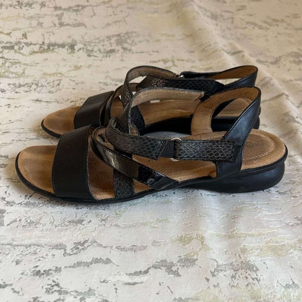 Natural Soul Leather Strappy Sandals - Picture 6 of 8